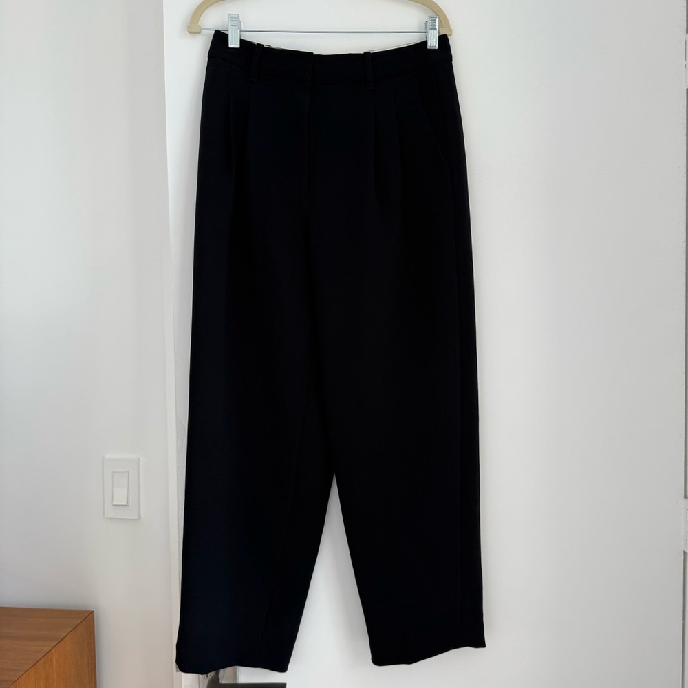 Aritzia Wilfred Carrot Pants Black